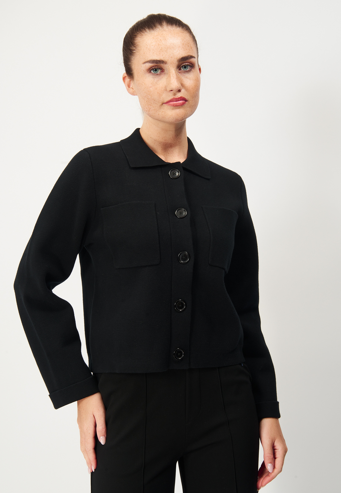 Alexis Cardigan – Elegant and minimalistic cardigan in