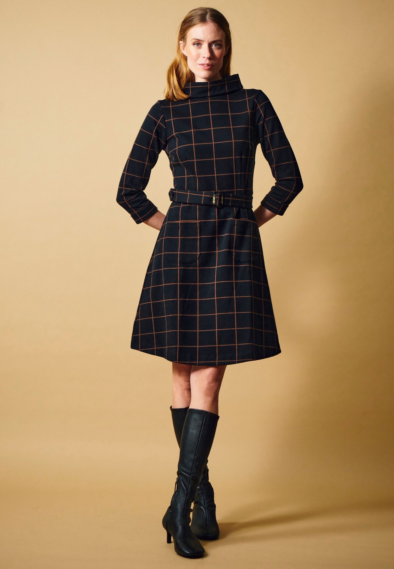 Kim Dress Check